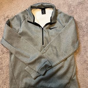 Mens Nike fleece pullover size large.